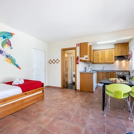 Casa - Spacious Family With Great Outdoors! *