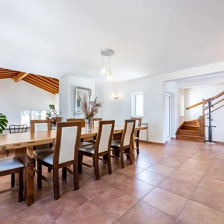 Casa - Spacious Family With Great Outdoors! アルジェズール