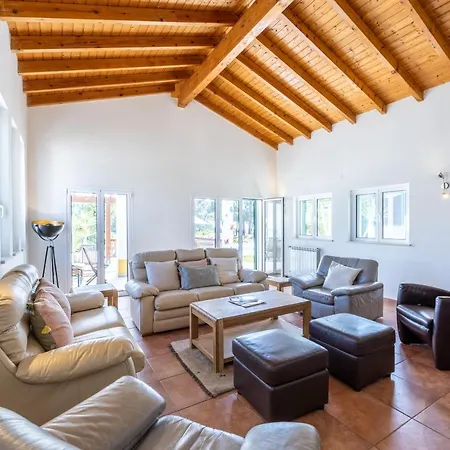 别墅 Casa - Spacious Family With Great Outdoors! 阿尔热祖尔