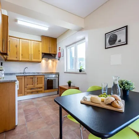 Casa - Spacious Family With Great Outdoors! *